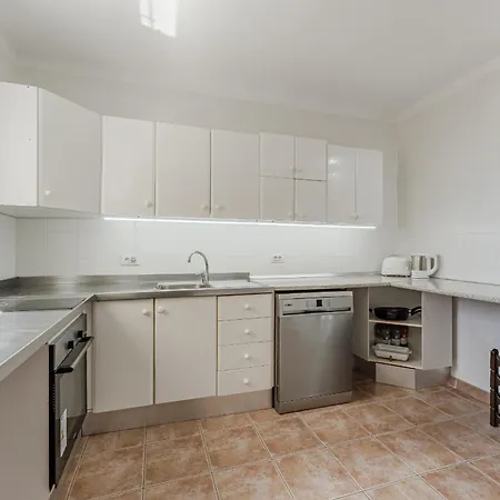 Grandview 1 Apartment